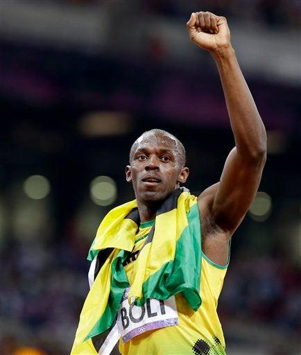 Usain Bolt se convirtió en el primer hombre que repite los títulos olímpicos de los 100 y 200 metros | AP