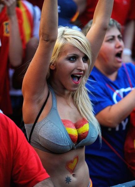 Sara Luengo stripper española robo cámaras con sus encantos l TWITTER