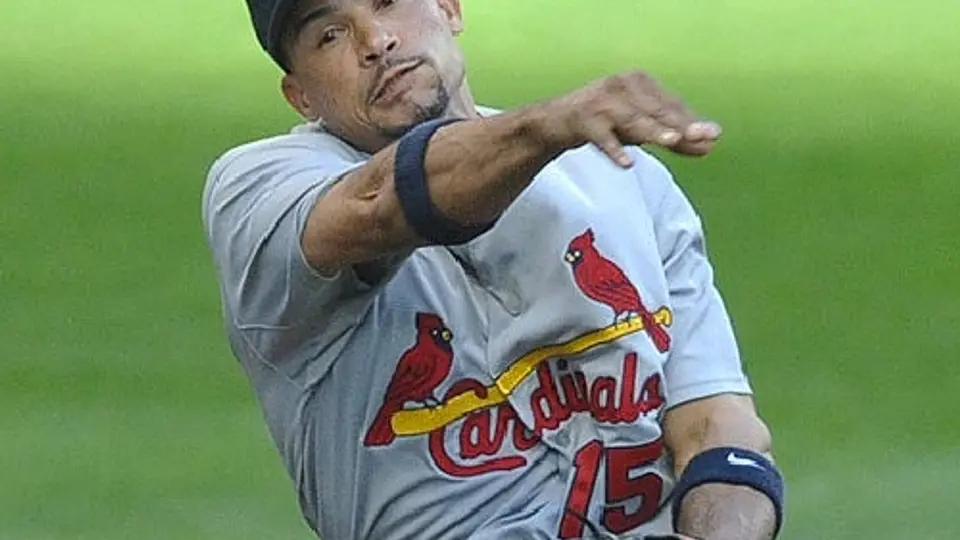 Cardenales firma a Furcal por dos temporadas