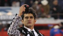 Joselito se lleva oreja y cornada en la cuarta corrida de la temporada