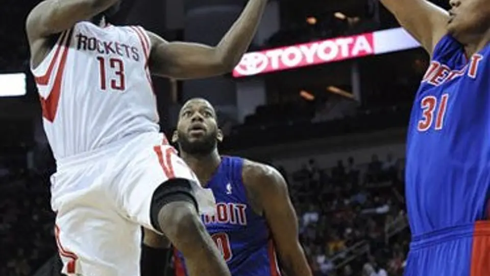 Harden guía a los Rockets a la victoria sobre Pistons