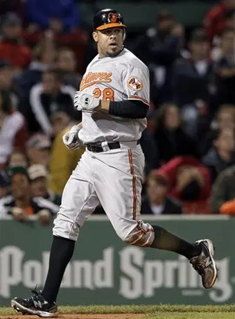 Dominan Orioles a Medias Rojas