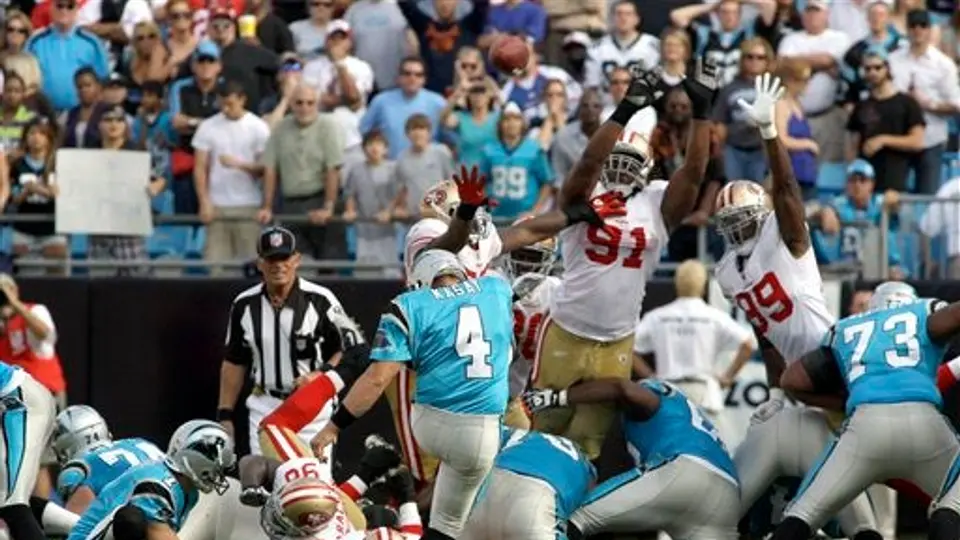 Carolina vence 23-20 a 49'ers y obtiene primera victoria en la temporada