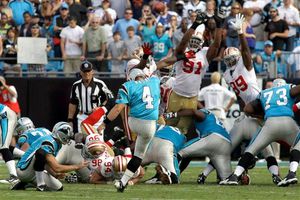 Carolina vence 23-20 a 49'ers y obtiene primera victoria en la temporada
