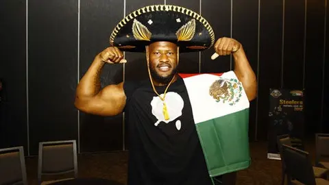 James Harrison va al límite dentro del emparrillado