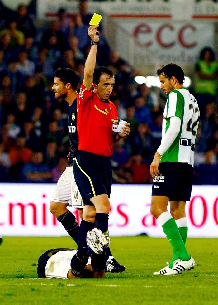 Racing y Real Madrid empatan a ceros.  FOTO: EFE