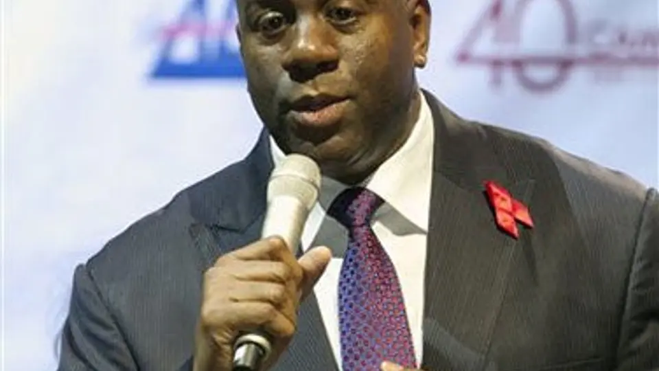 Magic Johnson busca comprar a los Dodgers
