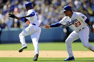 Dodgers remontan en la novena entrada