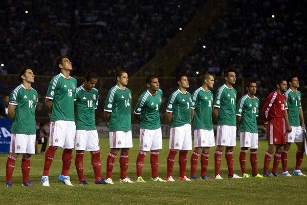 El Himno Mexicano fue abucheado por los salvadoreños l MEXSPORT