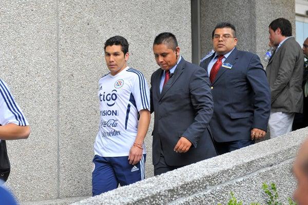 El jugador se trasladó con la albirroja al entrenamiento de esta tarde. FOTO: CIRO GUTIÉRREZ