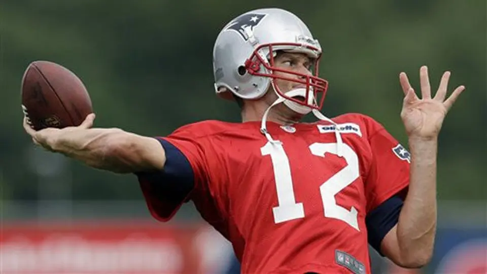 Brady exculpa a los árbitros suplentes