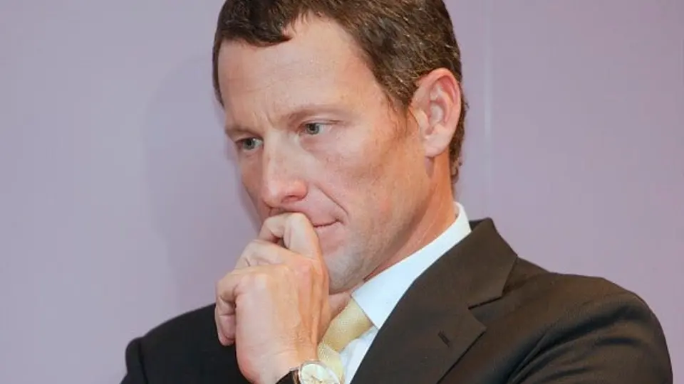 COI considera prematuro retirar a medalla olímpica a Armstrong
