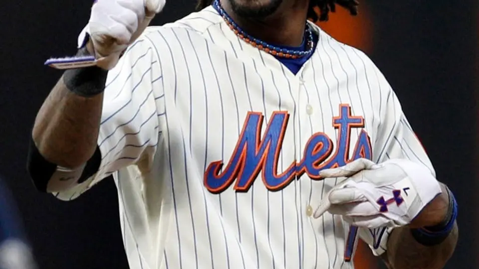 Reyes acuerda contrato de 106 millones con los Marlines