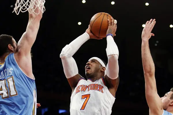 Carmelo Anthony se destapa con 34 puntos en victoria de los Knicks