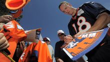 Peyton Manning batió primer récord con Broncos