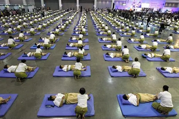 Tailandia rompió el récord mundial de masaje colectivo