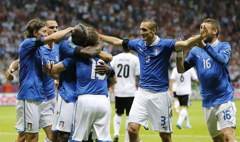 Italia se adelanta al minuto 20 | EFE