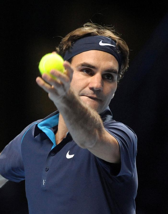 Federer inicia con el pie derecho en la defensa de su título. FOTO: EFE
