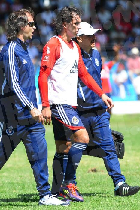 El delantero se resintió de una molestia, es duda para enfrentar al Cruz Azul. FOTO: EVA BECERRA