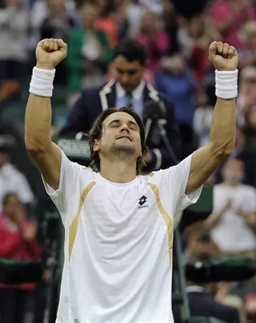 Ferrer avanza a expensas de Del Potro