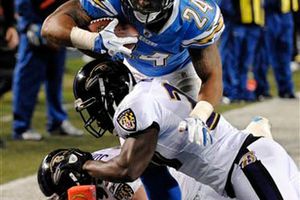 Cargadores venció sin problemas 34-14 a Baltimore