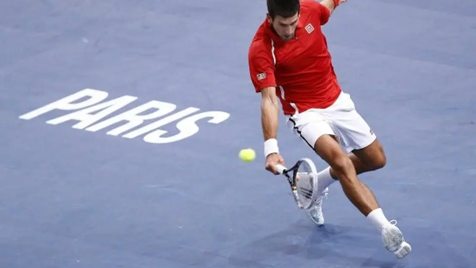 Djokovic cae en su estreno en el Masters de París