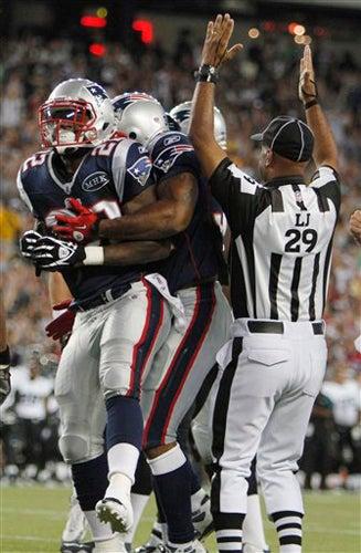 Los últimos dos cuartos fueron decisivos para la aplastante victoria de Nueva Inglaterra 47-12 sobre Jacksonville. FOTO: AP