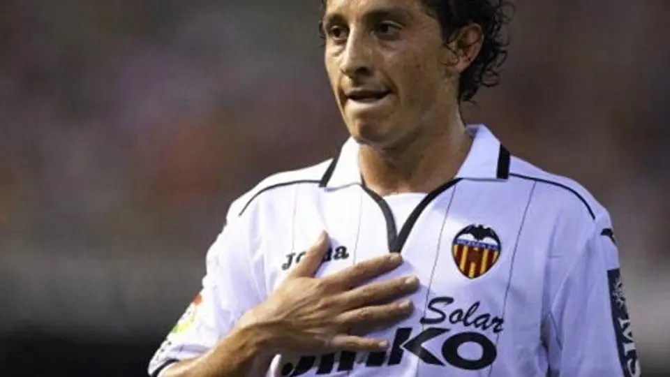 Guardado y Valencia ponen un pie en Octavos de la Copa del Rey