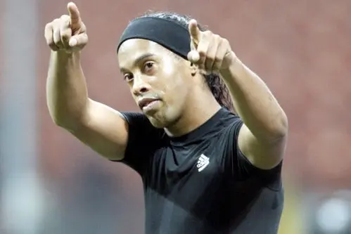 Ronaldinho quiere recuperar su futbol | AP