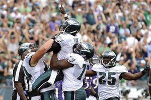 Águilas remontan y vencen a Baltimore