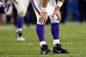 Favre sufre fractura en el tobillo tras el juego ante Empacadores