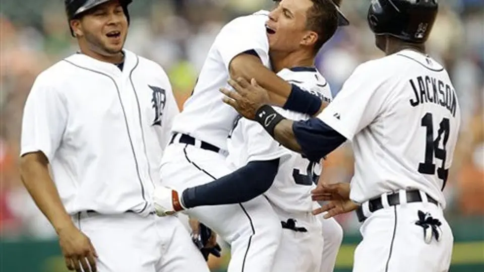 Derrotan Tigres a Cardenales en 10 entradas
