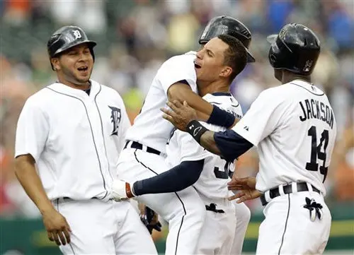 Derrotan Tigres a Cardenales en 10 entradas