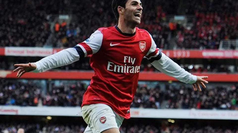 Arsenal sufre para derrotar al QPR
