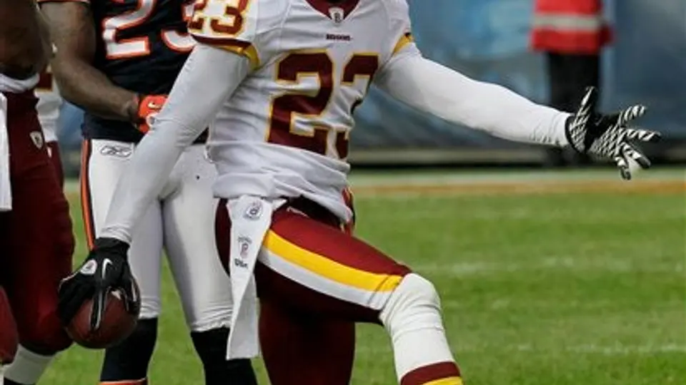 Hall intercepta cuatro balones y Washington vence a Chicago