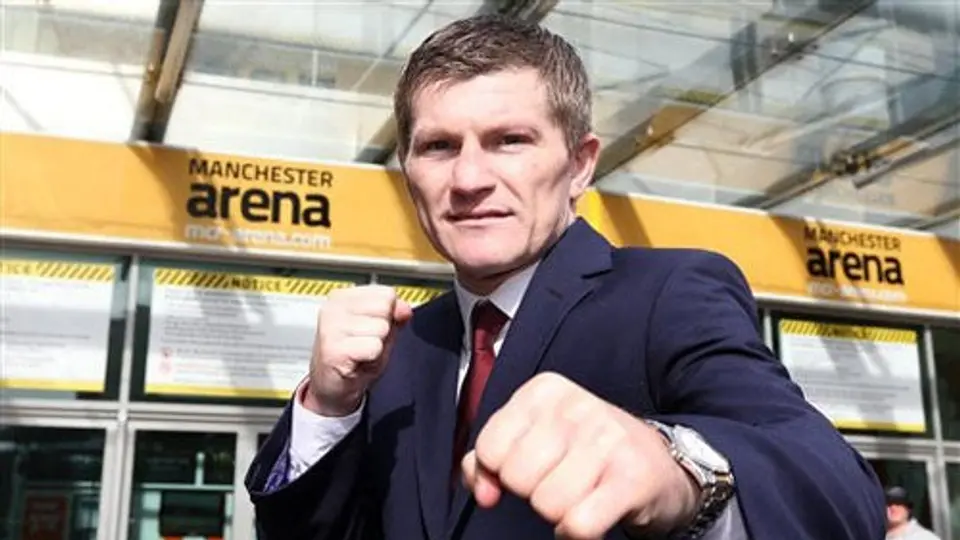 Hatton enfrentará a ucraniano Senchenko