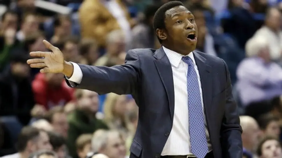 Nets destituyen a su entrenador Avery Johnson