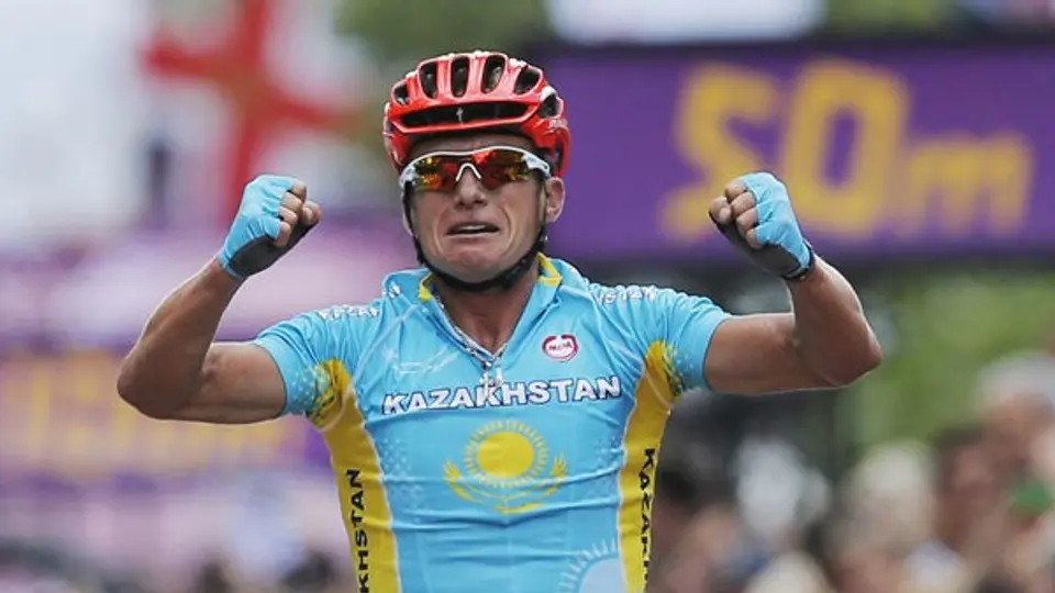 Vinokourov se impone en ciclismo de ruta