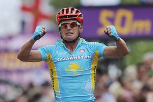 Vinokourov se impone en ciclismo de ruta