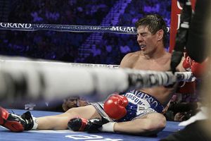 Cabezazo a Travieso' decreta la pelea sin decisión