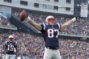 Renueva Gronkowski con Pats'