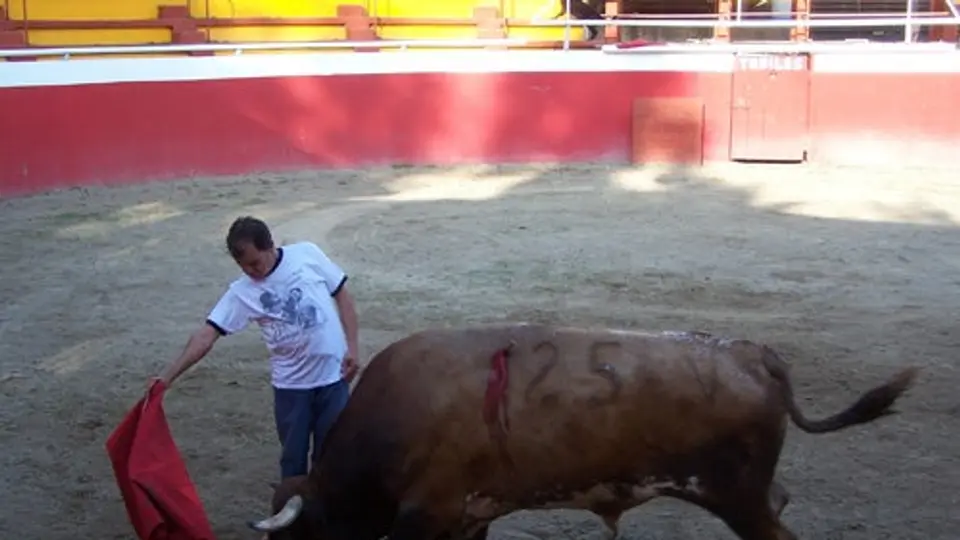 Eloy Cavazos actuará el 17 de octubre en la Plaza México