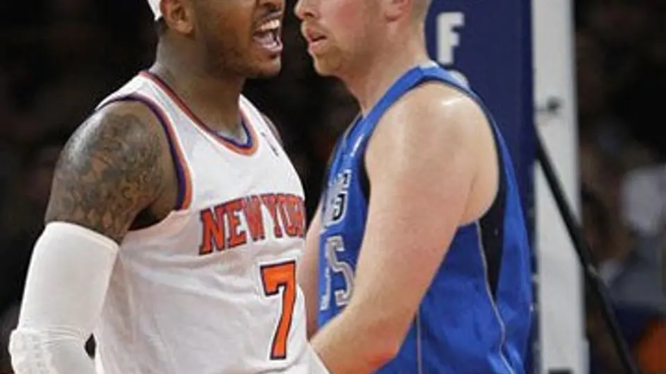 Knicks vencen a Dallas y continúan invictos