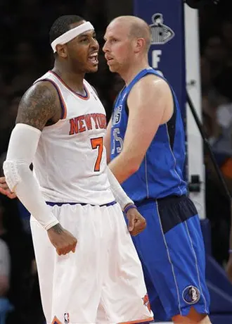 Knicks vencen a Dallas y continúan invictos