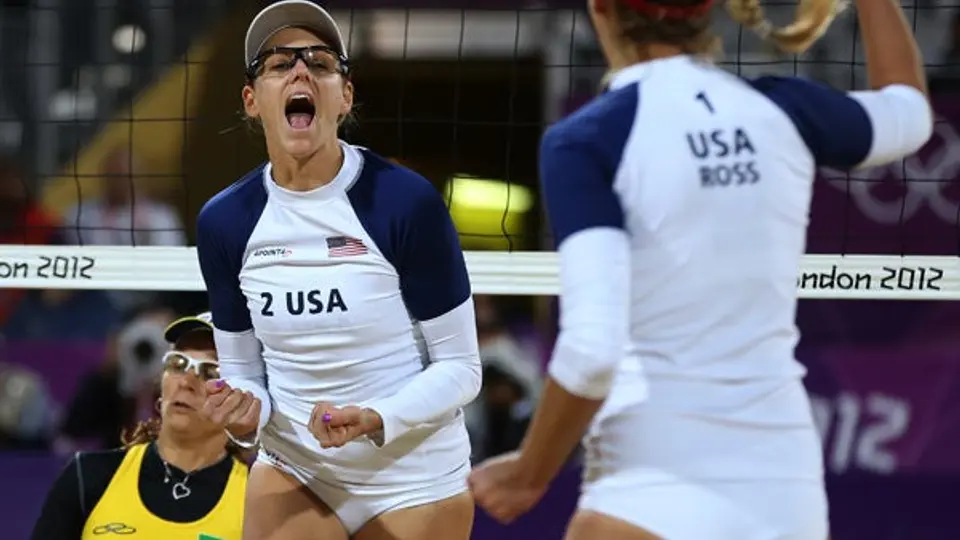 Garantiza EU Oro y plata en voleibol de playa femenil