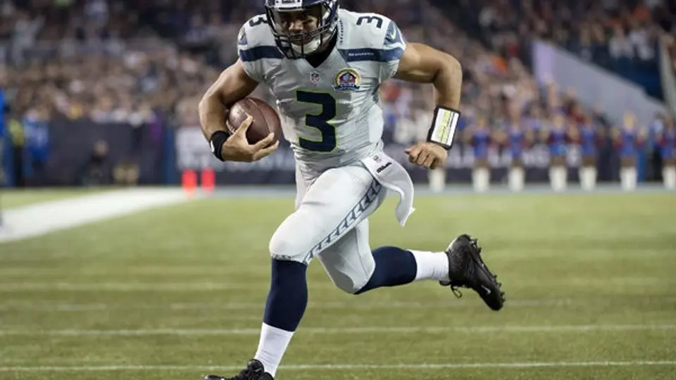 Russell Wilson, se luce en la victoria de su equipo