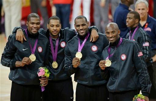 Gran compañerismo se vivió entre las estrellas de la NBA | AP