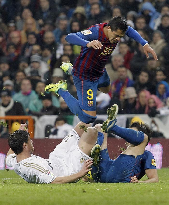 El partido fue muy intenso. FOTO: EFE