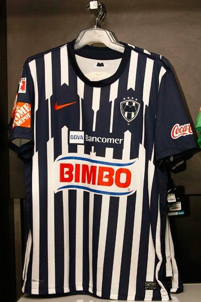 La nueva piel lleva detalles retro en el diseño de las rayas. FOTO: JOEL BRAVO