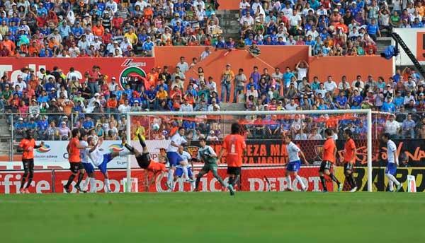 Los del sur tuvieron varias oportunidades. FOTO: CIRO GUTIÉRREZ